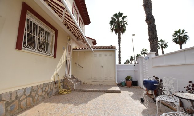 Resale - Townhouse -
Ciudad Quesada - Doña Pepa