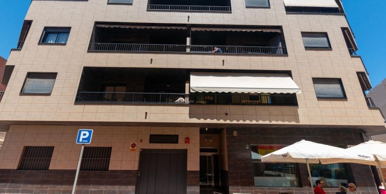 Resale - Apartment / flat -
La Mata - La Mata - Town