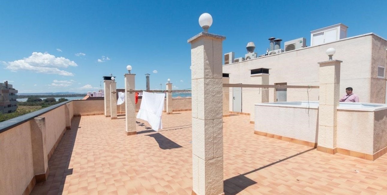 Resale - Apartment / flat -
La Mata - La Mata - Town
