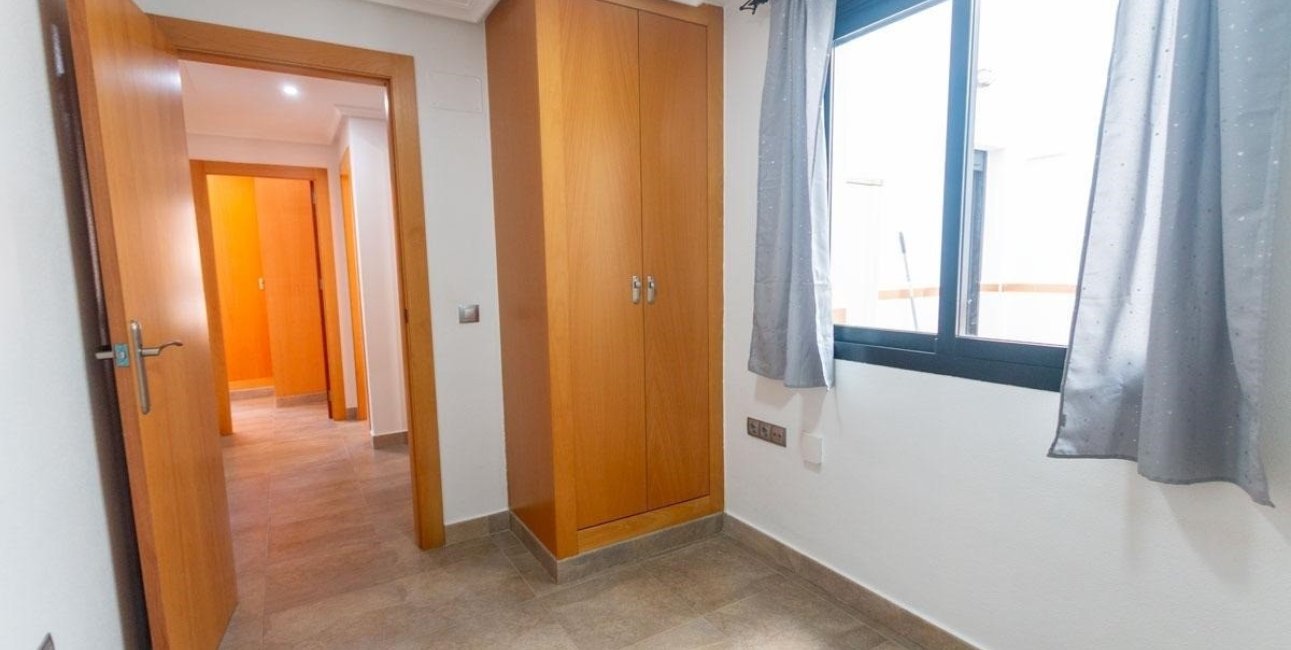 Resale - Apartment / flat -
La Mata - La Mata - Town