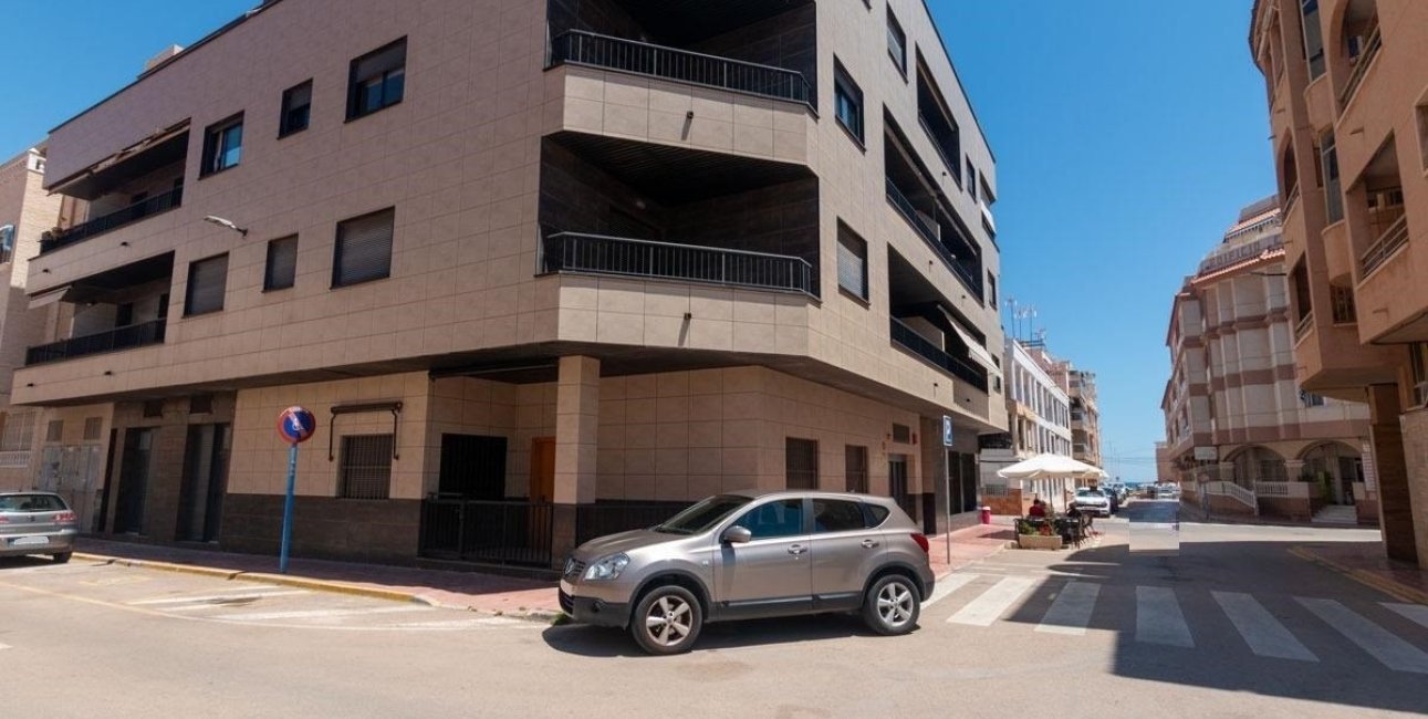 Resale - Apartment / flat -
La Mata - La Mata - Town