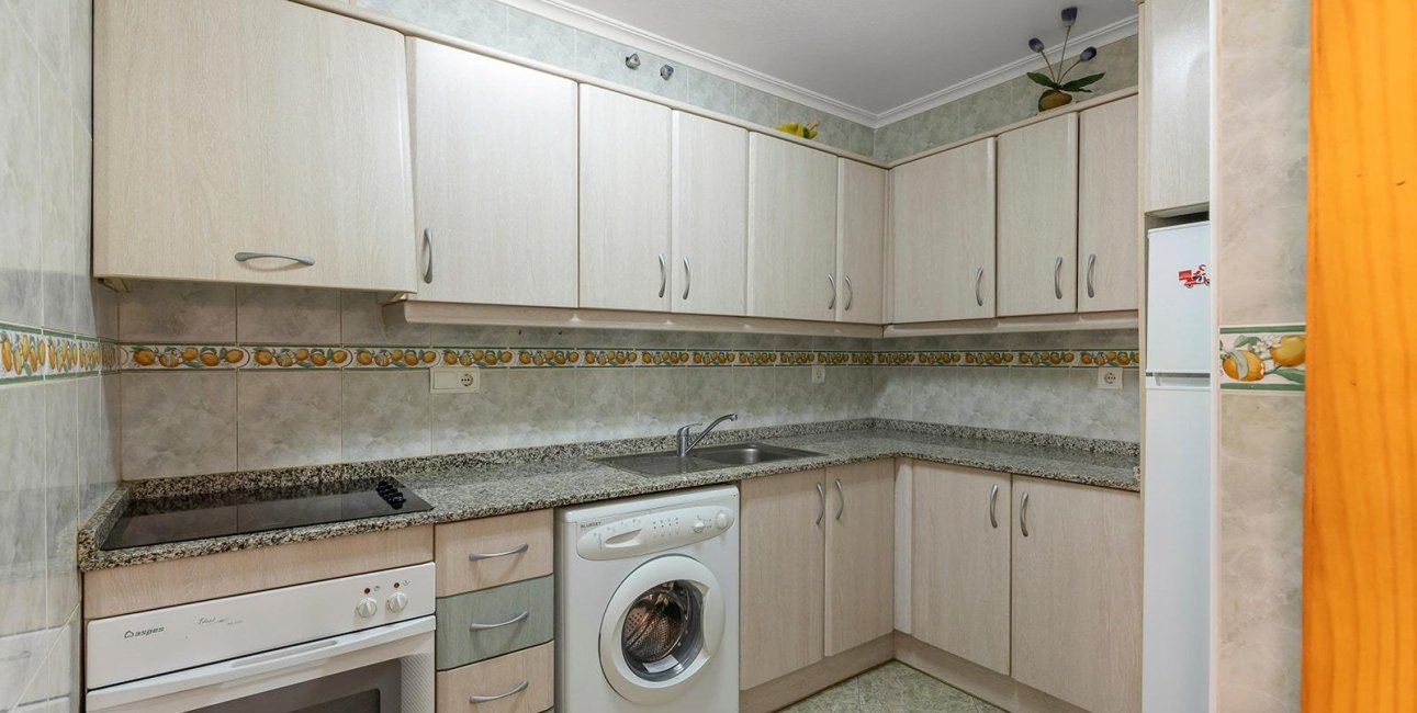 Resale - Apartment / flat -
Torrevieja - La Mata