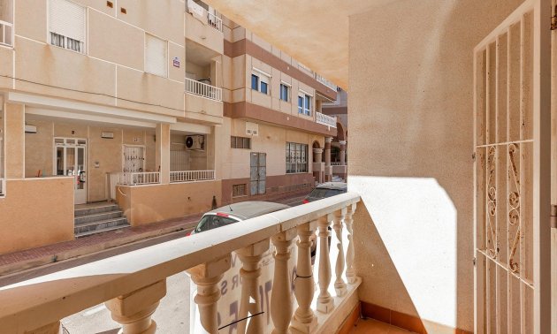 Resale - Apartment / flat -
Torrevieja - La Mata