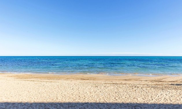 Resale - Apartment / flat -
Torrevieja - La Mata