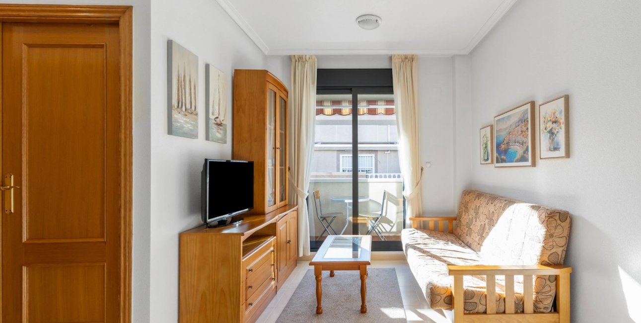 Reventa - Apartamento / piso -
Torrevieja - Estacion de autobuses