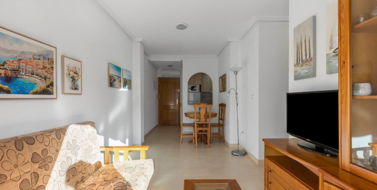 Reventa - Apartamento / piso -
Torrevieja - Estacion de autobuses