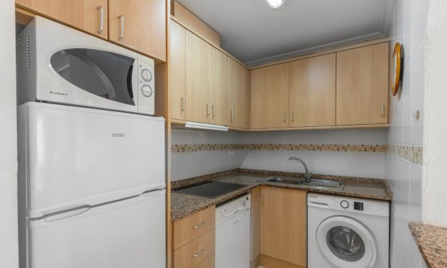 Reventa - Apartamento / piso -
Torrevieja - Estacion de autobuses