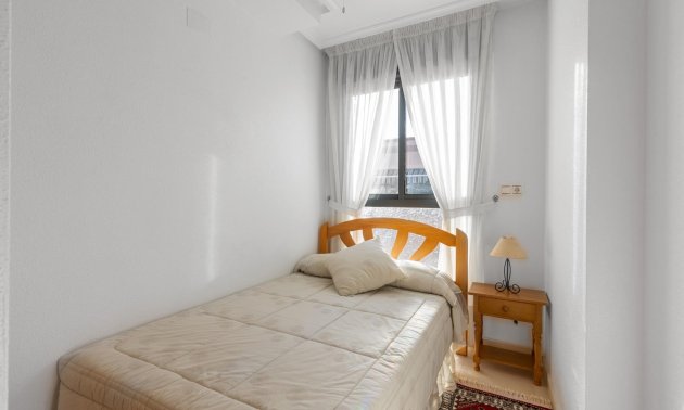 Reventa - Apartamento / piso -
Torrevieja - Estacion de autobuses