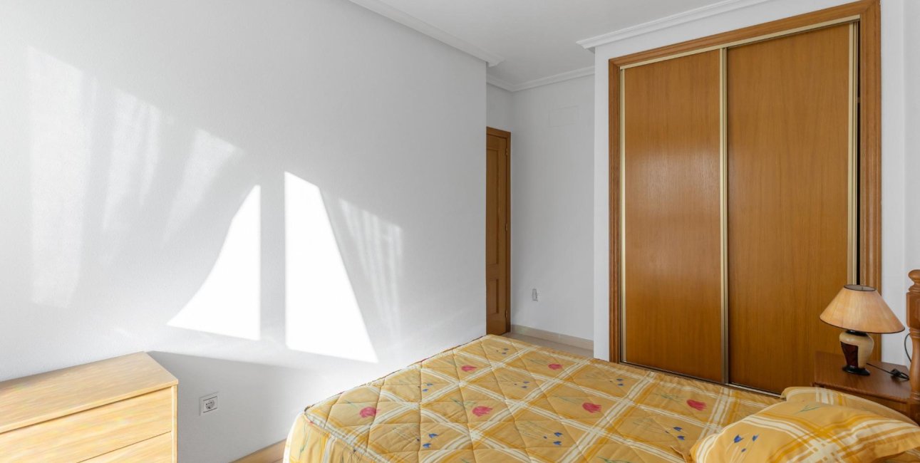 Reventa - Apartamento / piso -
Torrevieja - Estacion de autobuses