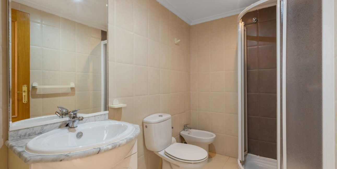 Reventa - Apartamento / piso -
Torrevieja - Estacion de autobuses