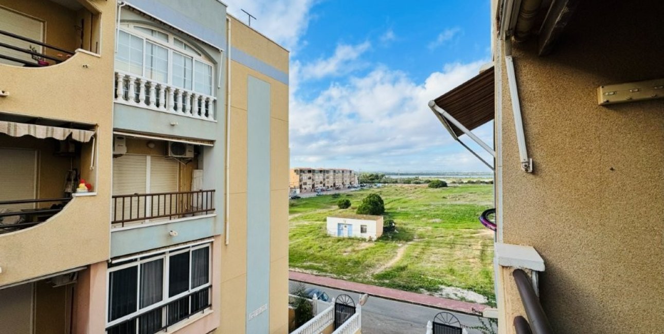 Resale - Apartment / flat -
Torrevieja - Torrevista Playa