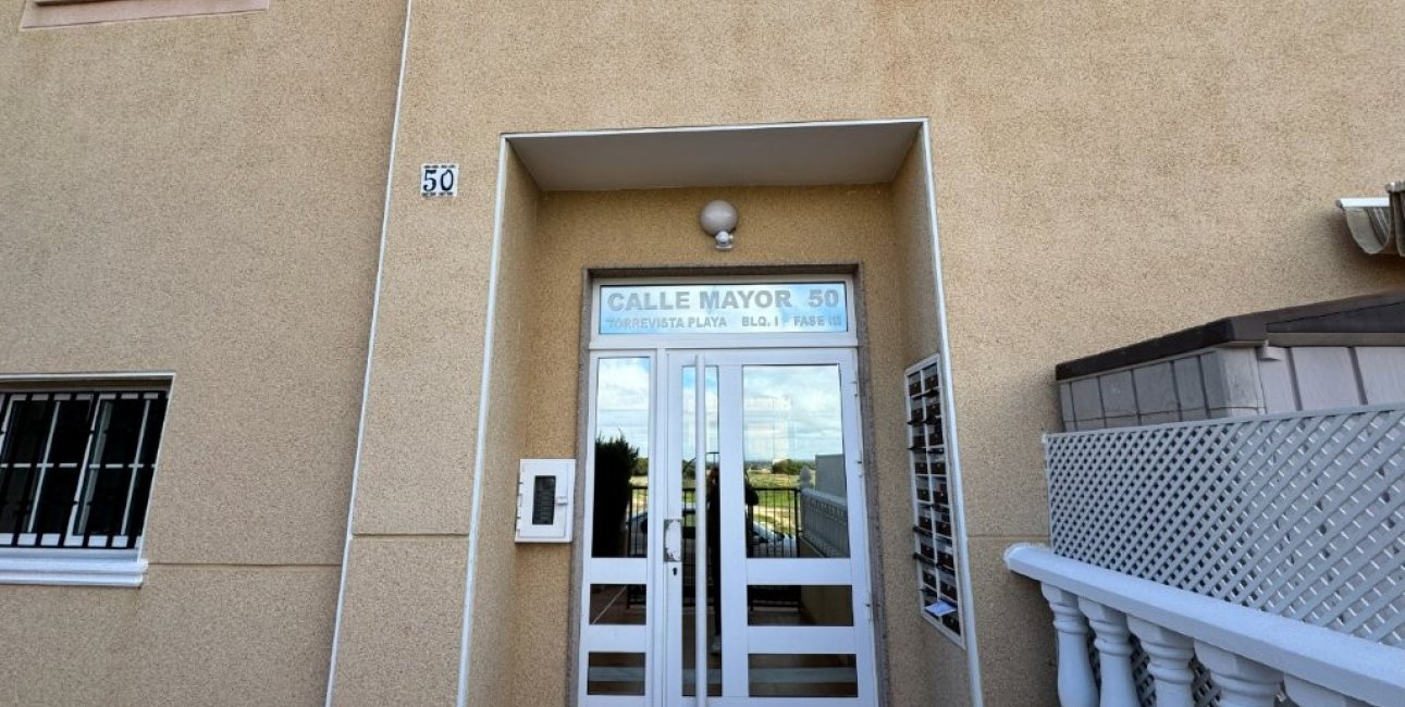 Resale - Apartment / flat -
Torrevieja - Torrevista Playa