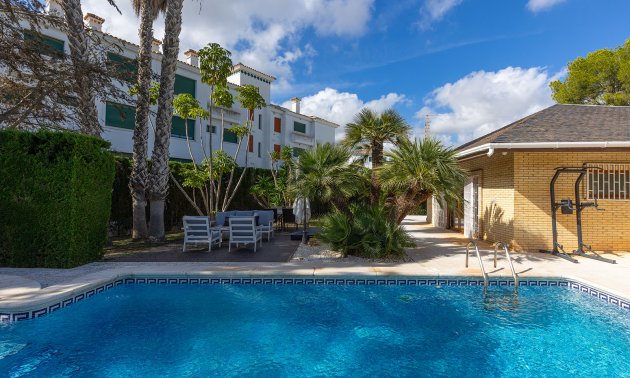 Rynek wtórny - Willa -
Orihuela Costa - Las Filipinas