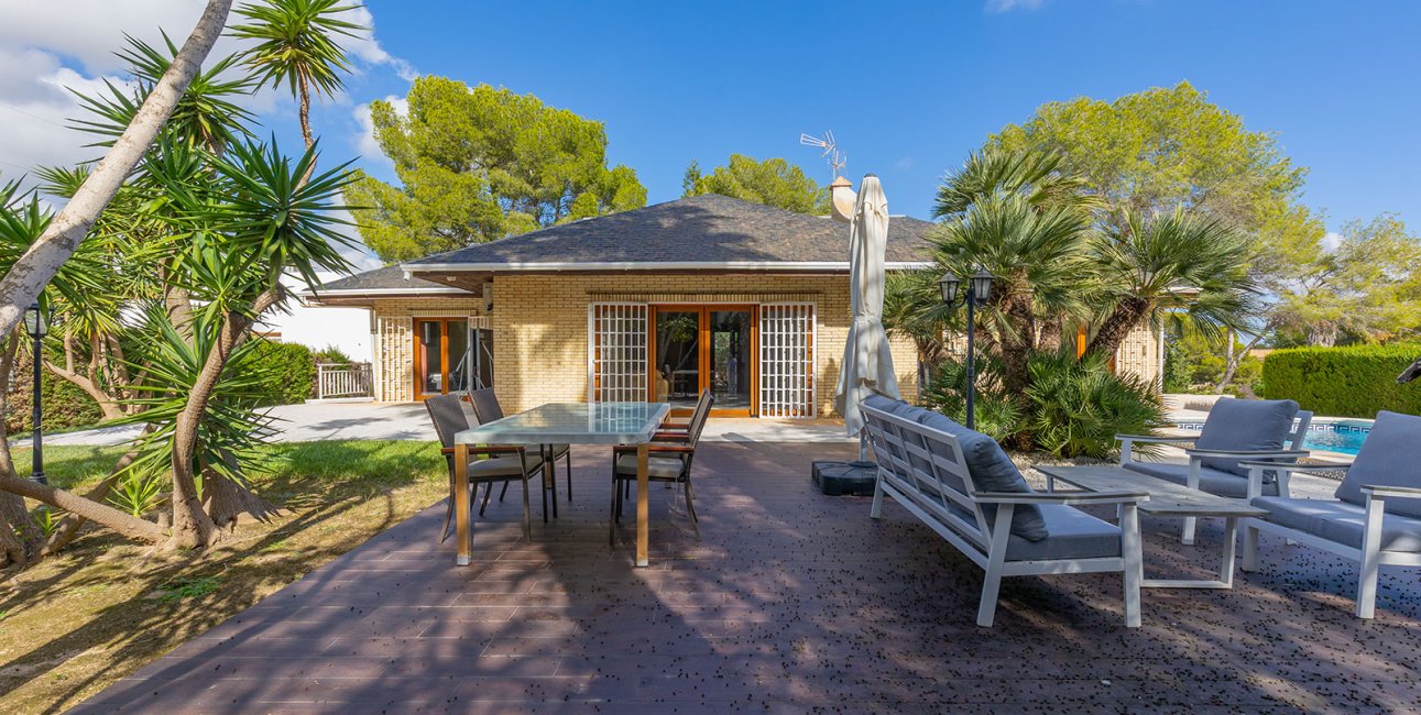 Reventa - Villa -
Orihuela Costa - Las Filipinas