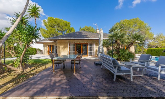 Reventa - Villa -
Orihuela Costa - Las Filipinas