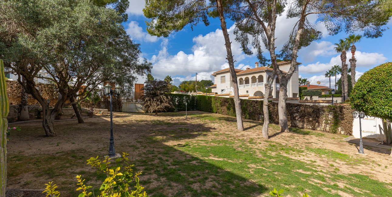 Reventa - Villa -
Orihuela Costa - Las Filipinas