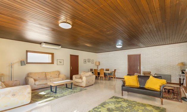 Reventa - Villa -
Orihuela Costa - Las Filipinas