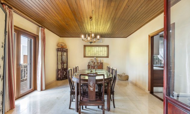 Reventa - Villa -
Orihuela Costa - Las Filipinas