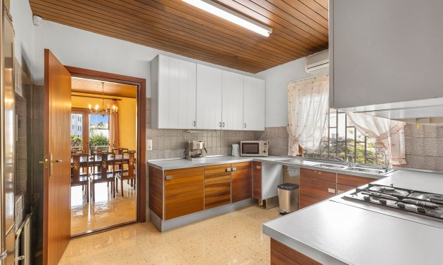 Reventa - Villa -
Orihuela Costa - Las Filipinas