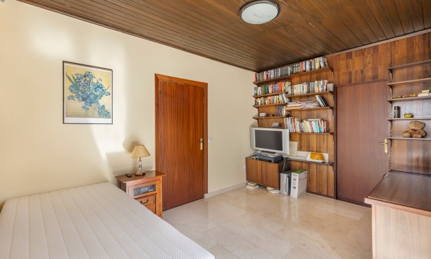 Reventa - Villa -
Orihuela Costa - Las Filipinas