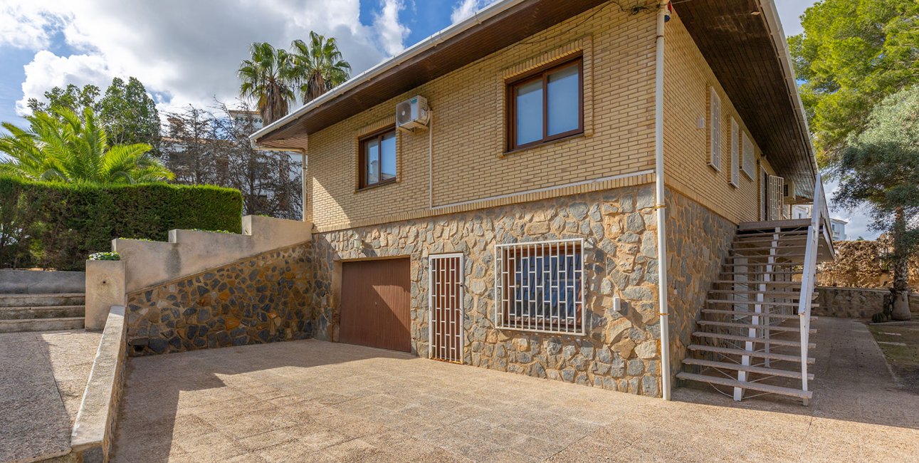 Reventa - Villa -
Orihuela Costa - Las Filipinas