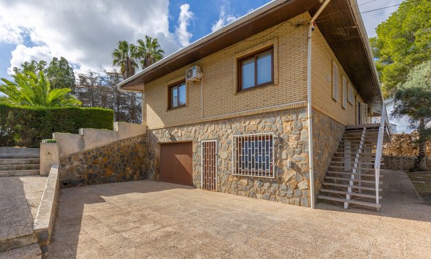 Reventa - Villa -
Orihuela Costa - Las Filipinas