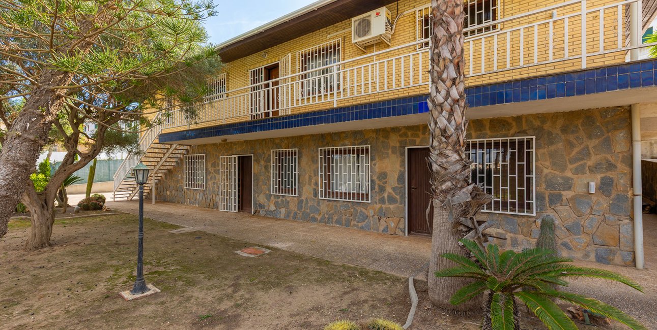 Reventa - Villa -
Orihuela Costa - Las Filipinas