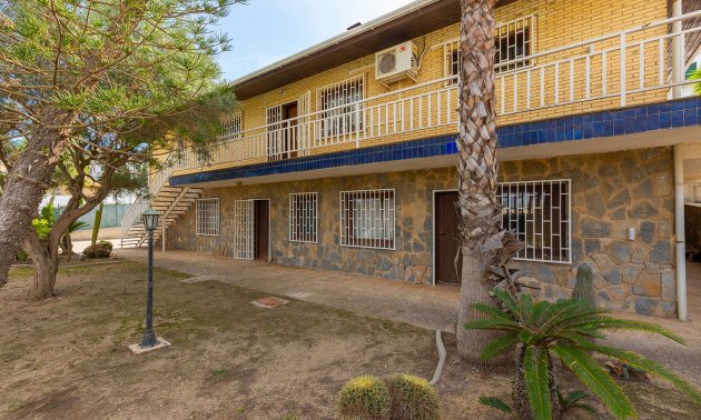 Reventa - Villa -
Orihuela Costa - Las Filipinas