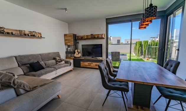 Resale - Townhouse -
Benijofar - Benijofar - Village