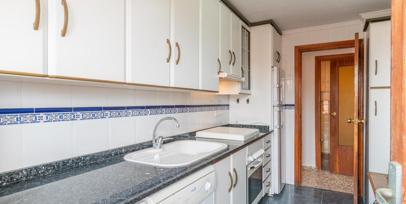 Resale - Apartment / flat -
Torrevieja - Playa de los Naufragos