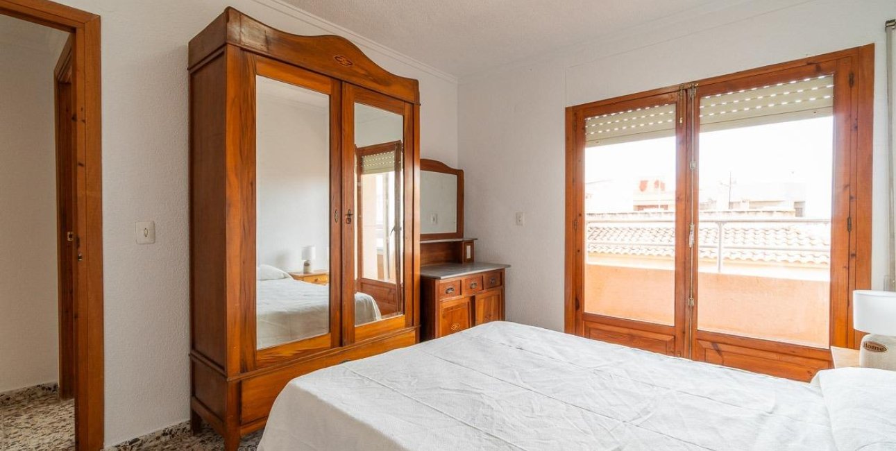 Resale - Apartment / flat -
Torrevieja - Playa de los Naufragos