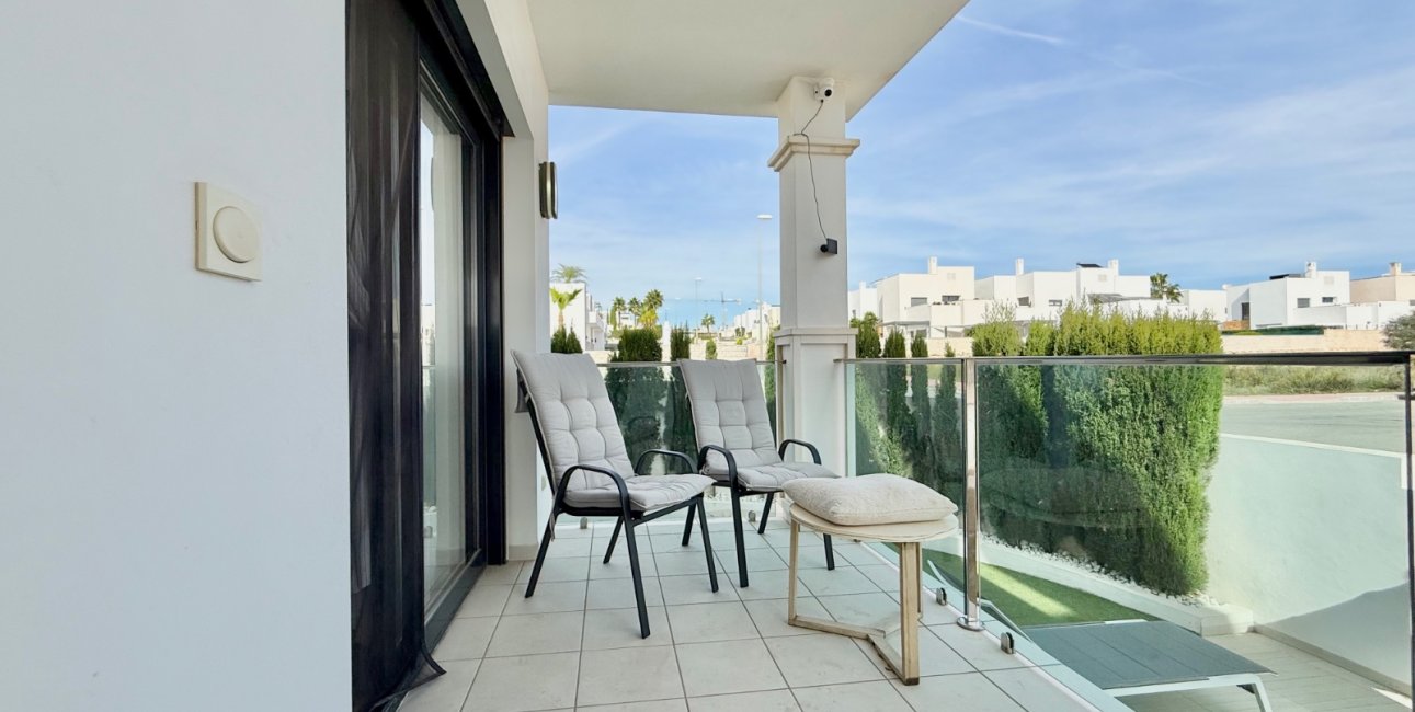 Resale - Townhouse -
Ciudad Quesada - Doña Pepa