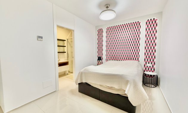 Resale - Townhouse -
Ciudad Quesada - Doña Pepa