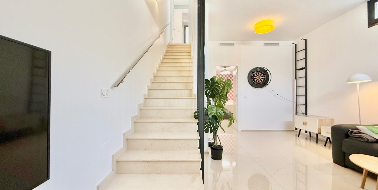 Resale - Townhouse -
Ciudad Quesada - Doña Pepa