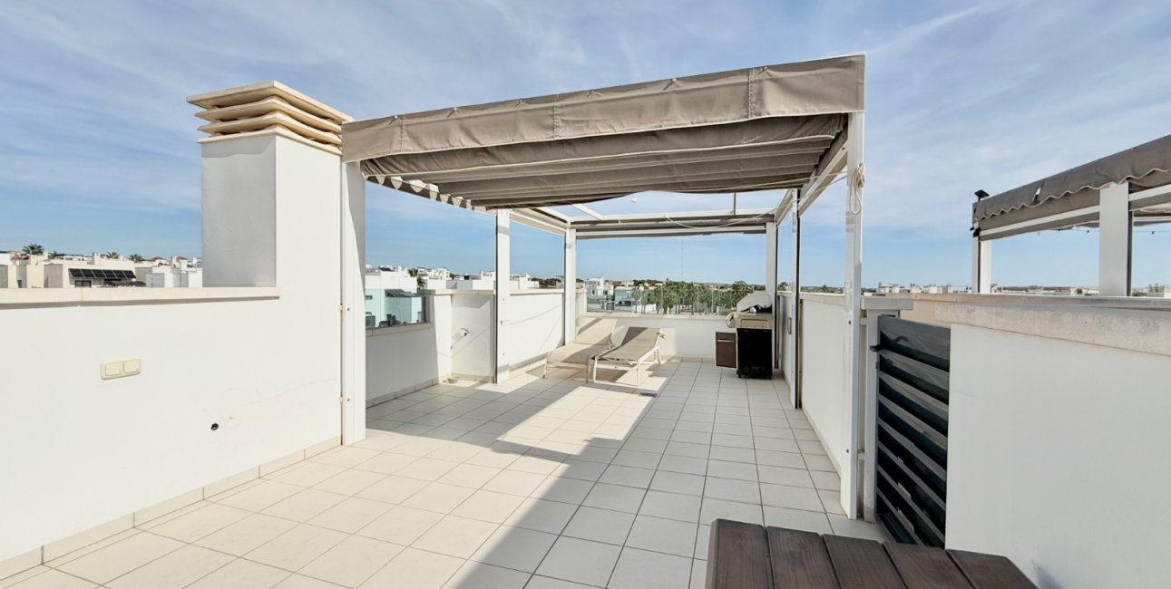 Resale - Townhouse -
Ciudad Quesada - Doña Pepa