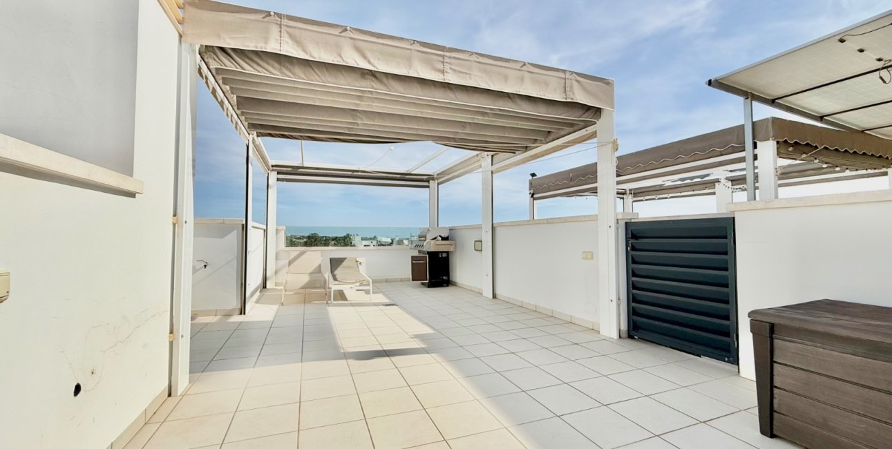 Resale - Townhouse -
Ciudad Quesada - Doña Pepa