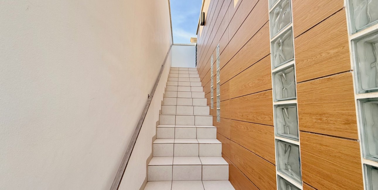 Resale - Townhouse -
Ciudad Quesada - Doña Pepa