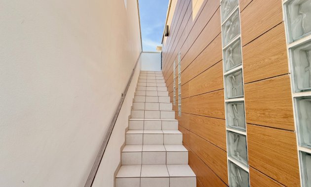 Resale - Townhouse -
Ciudad Quesada - Doña Pepa