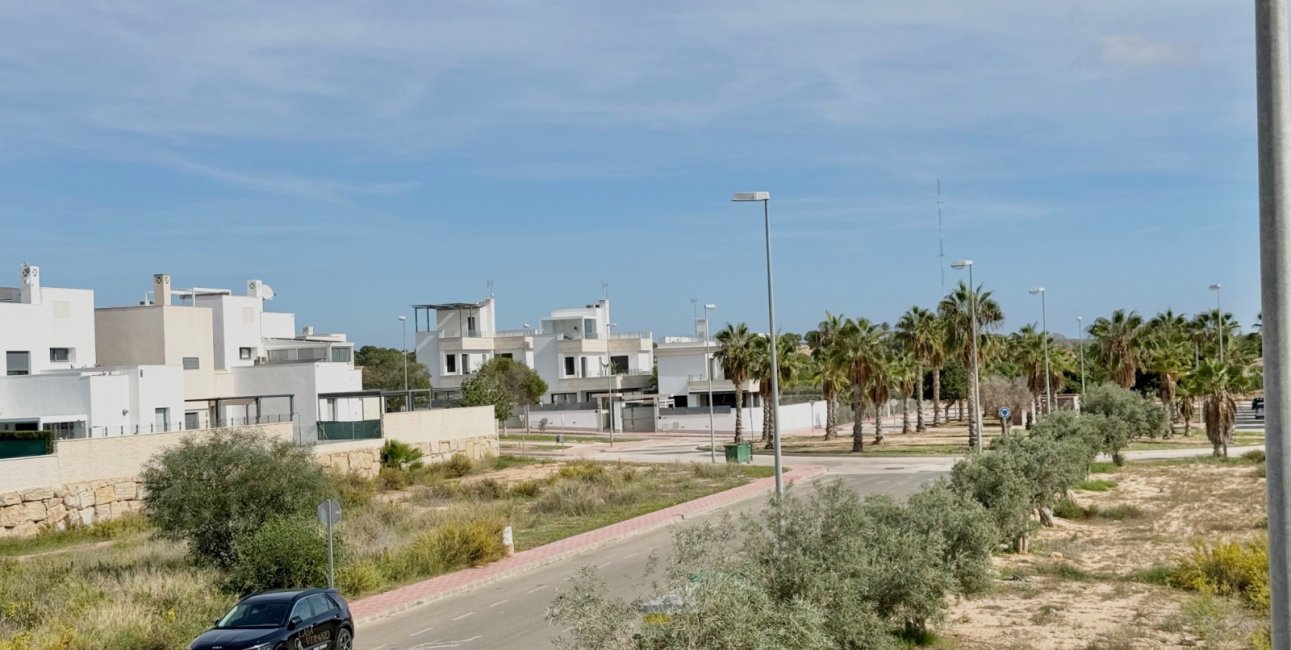 Resale - Townhouse -
Ciudad Quesada - Doña Pepa