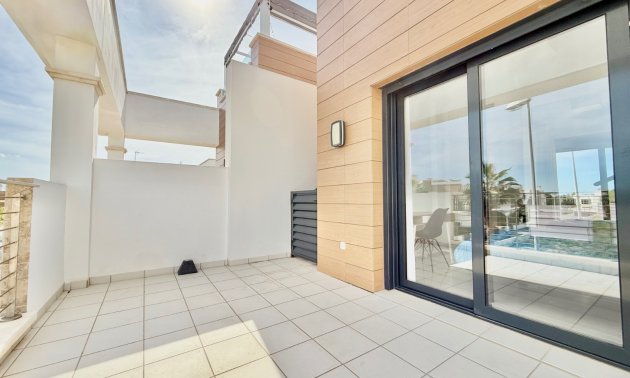 Resale - Townhouse -
Ciudad Quesada - Doña Pepa