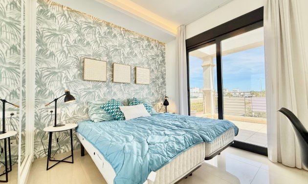 Resale - Townhouse -
Ciudad Quesada - Doña Pepa