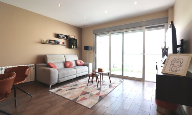 Resale - Townhouse -
Daya Vieja - Daya Vieja - Town