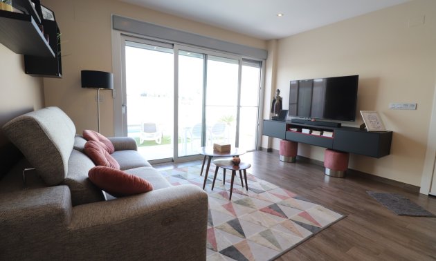 Resale - Townhouse -
Daya Vieja - Daya Vieja - Town