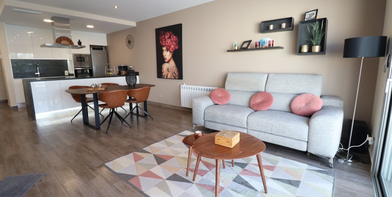 Resale - Townhouse -
Daya Vieja - Daya Vieja - Town