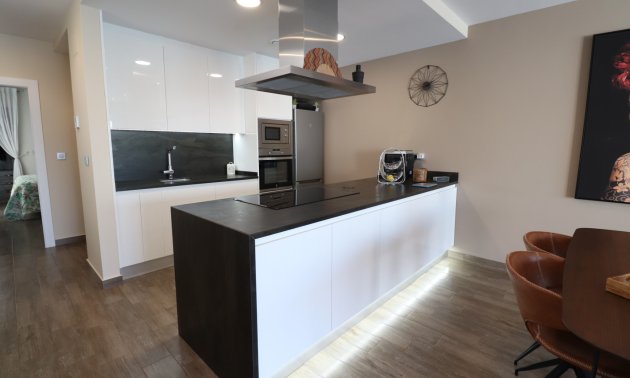 Resale - Townhouse -
Daya Vieja - Daya Vieja - Town