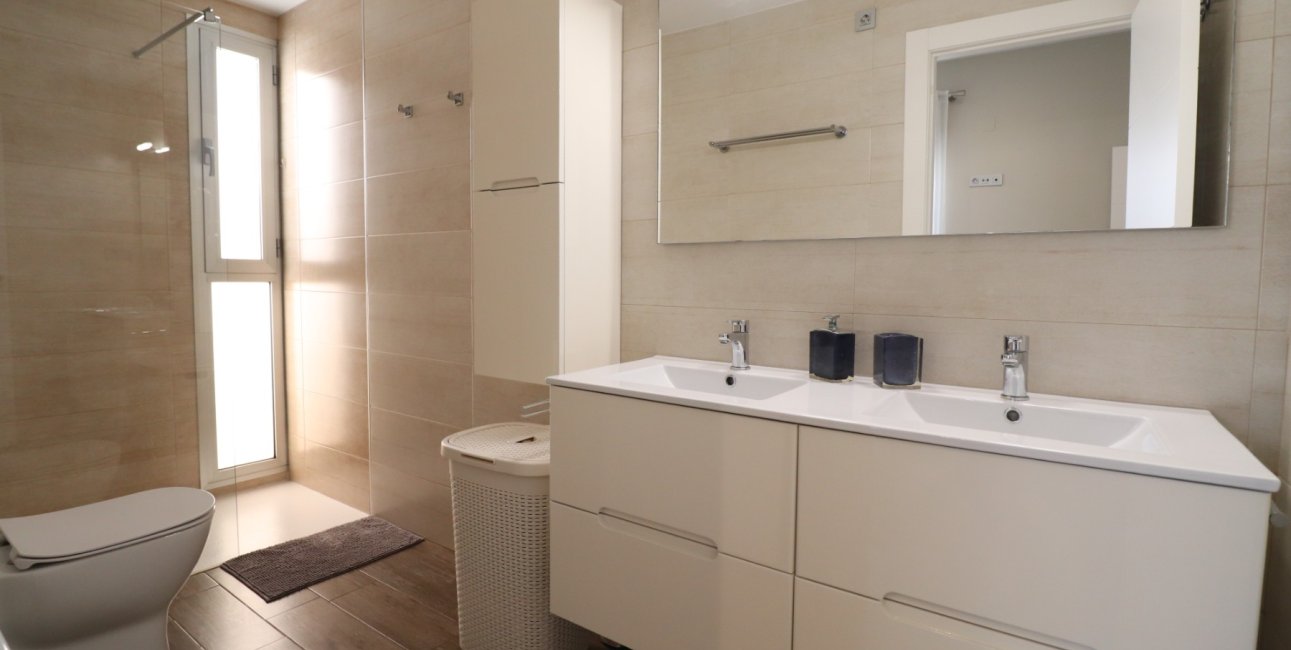 Resale - Townhouse -
Daya Vieja - Daya Vieja - Town