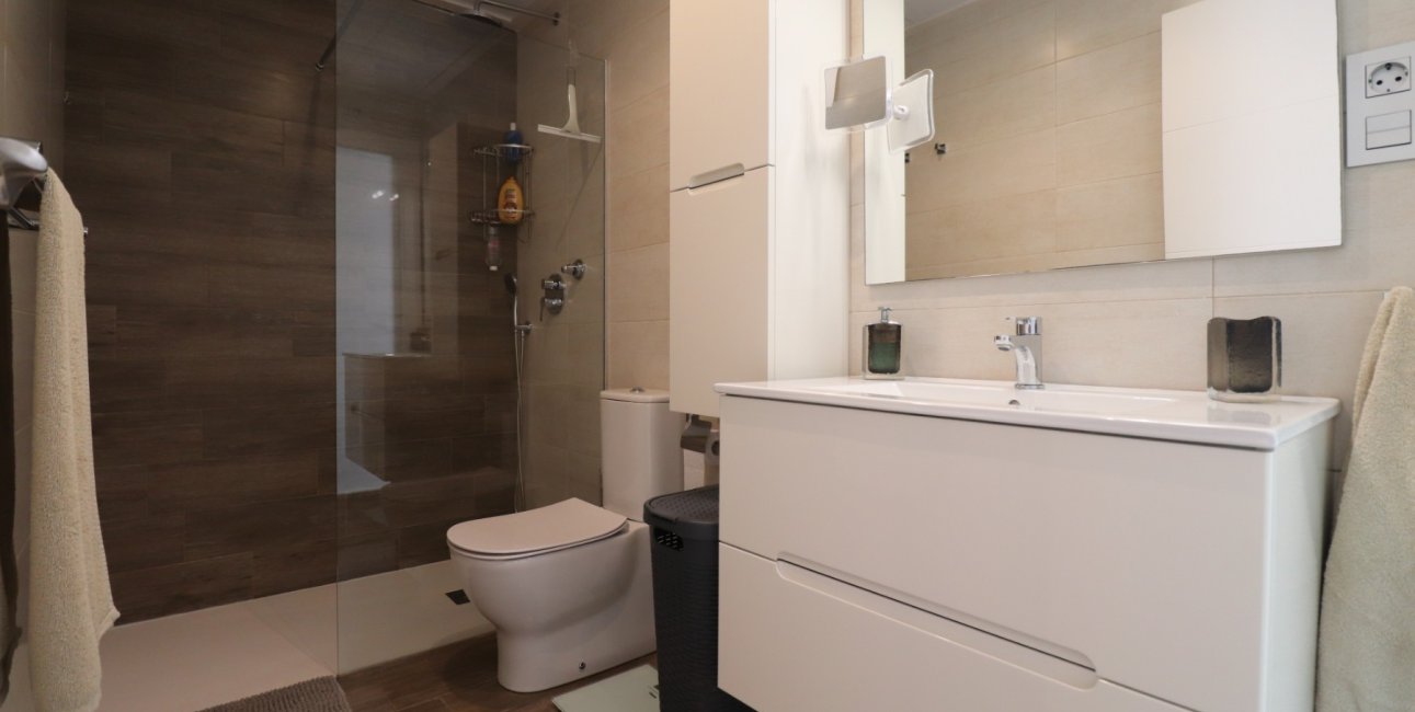 Resale - Townhouse -
Daya Vieja - Daya Vieja - Town