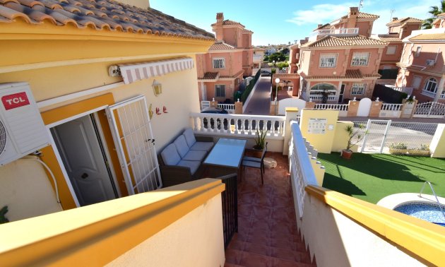 Reventa - Apartamento / piso -
Orihuela Costa - Playa Flamenca