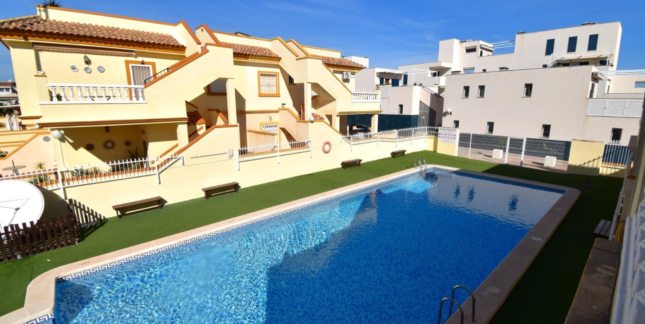 Reventa - Apartamento / piso -
Orihuela Costa - Playa Flamenca