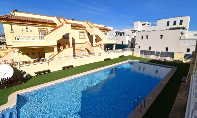 Reventa - Apartamento / piso -
Orihuela Costa - Playa Flamenca